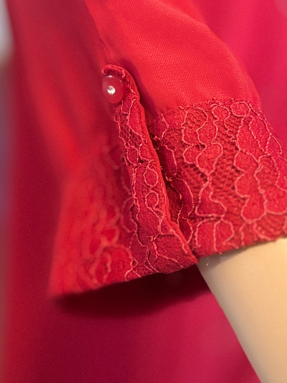 Lace-Trim Vibrant Red Button-Down Dress - Picture 4 of 11